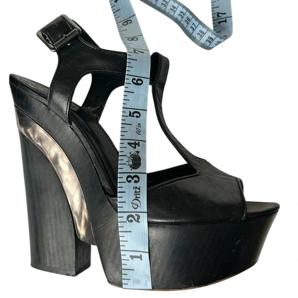 Vince Camuto Babe Black Platform Heels 8.5 Strappy T-Strap Chunky Y2K Indie Boho